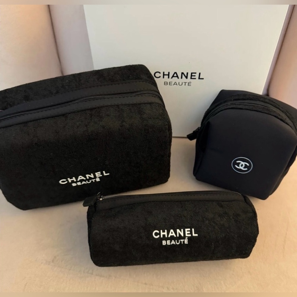 Beauté 3-Piece Black Terry Cloth and Neoprene Cosmetic Pouch Set - Picture 3 of 4